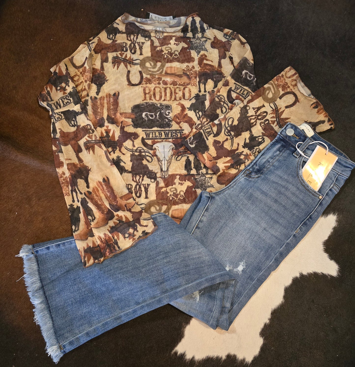High Rise Vintage Frayed Hem Bootcut Jeans *Medium*