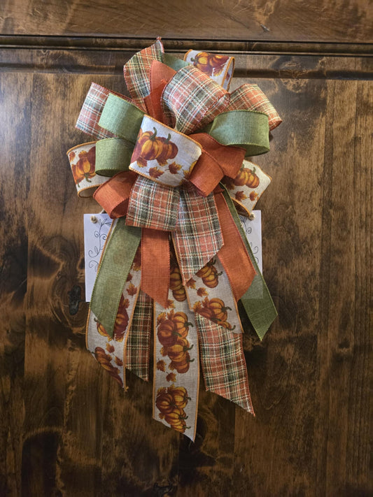 Decretive Holiday Bows