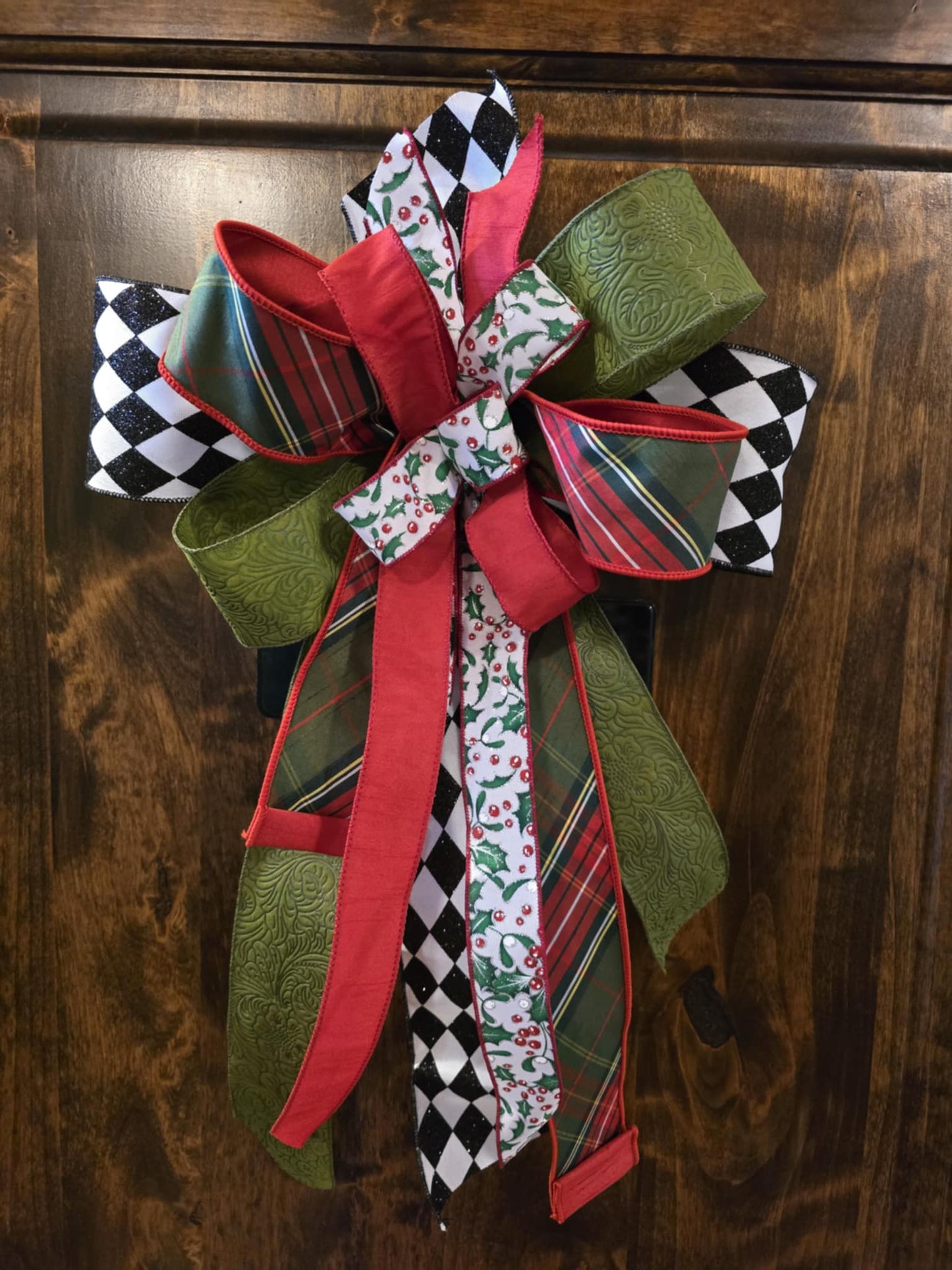 Decretive Holiday Bows